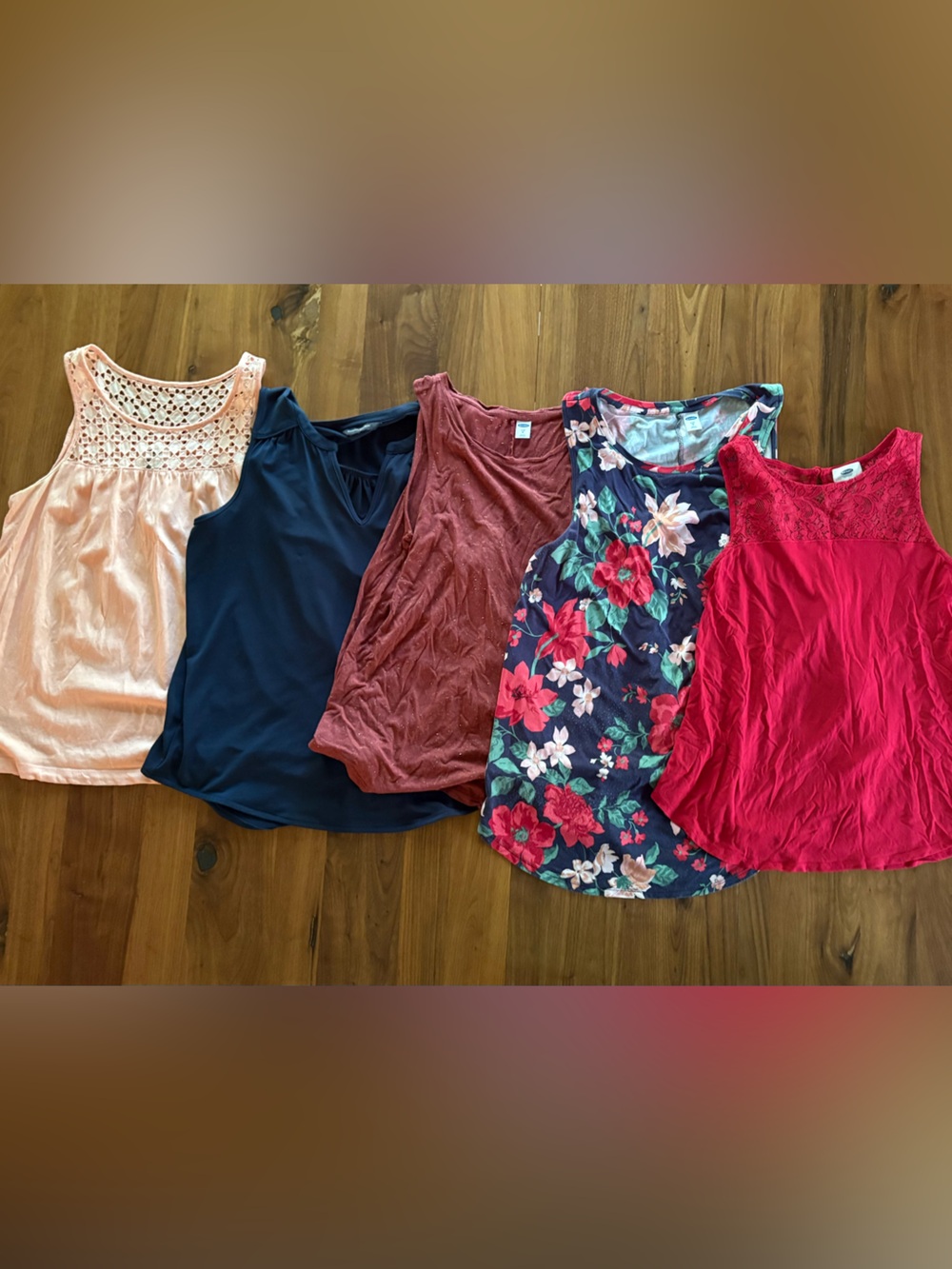 Set of 5 Old Navy/Banana Republic Tanks | Size S/M